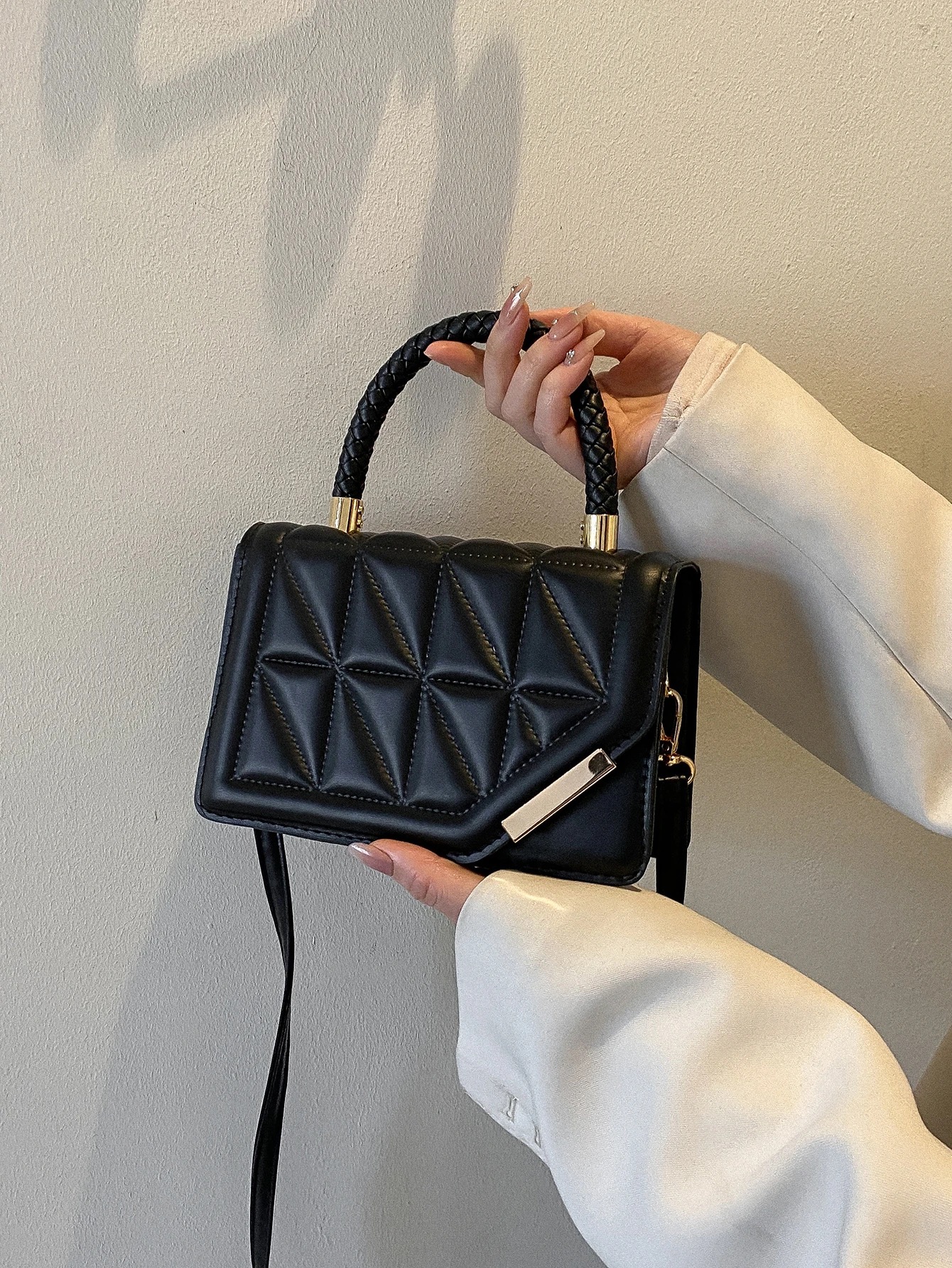 Bolso con líneas - Negro