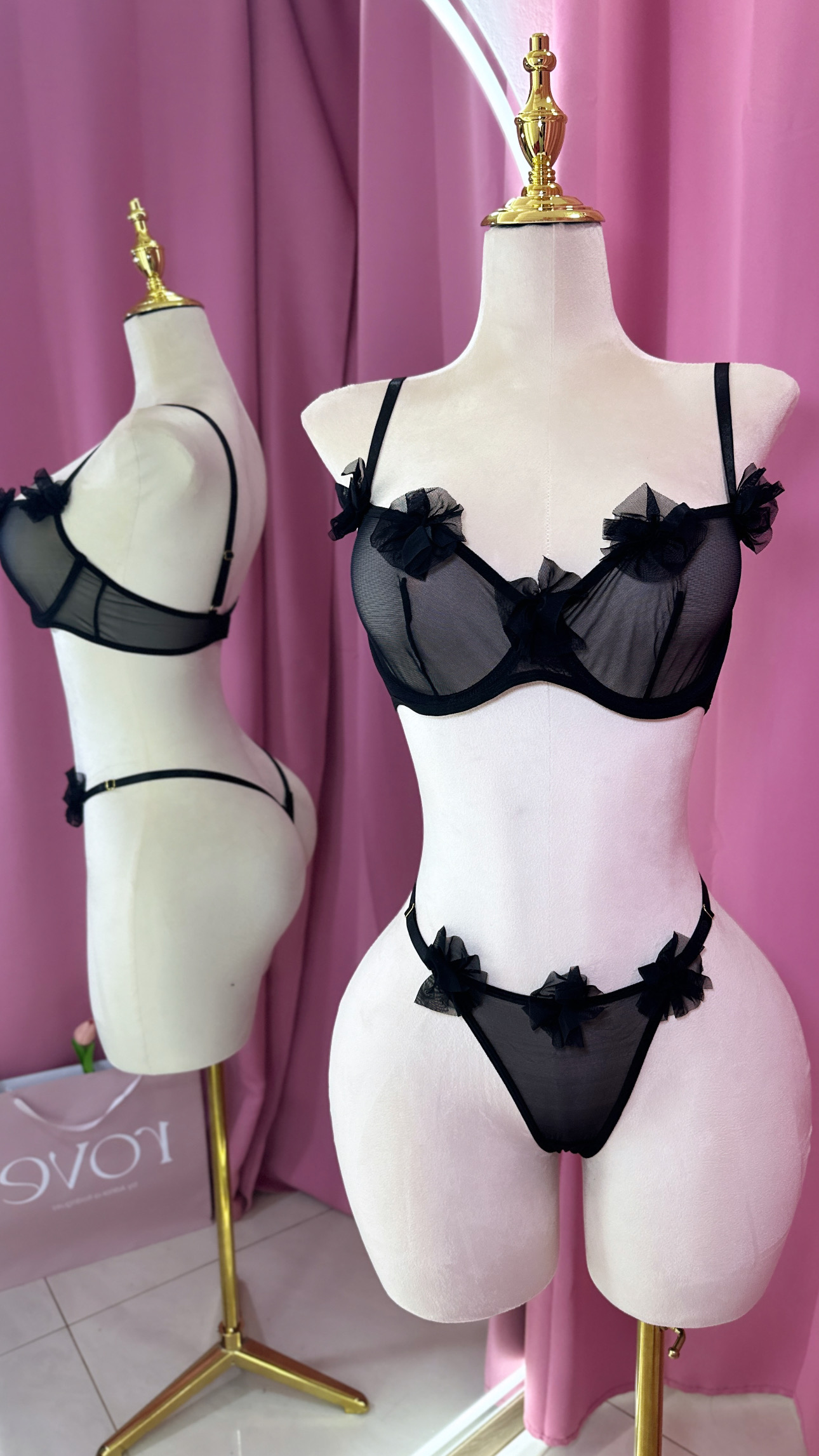 Lencería - Negra Bra + Hilo