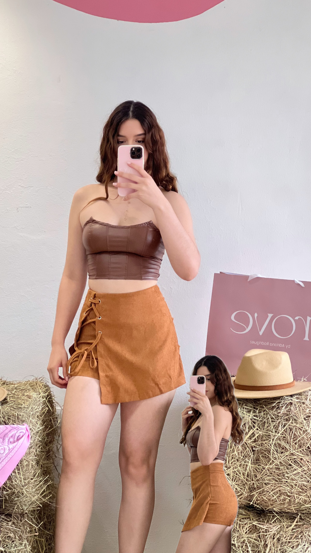 Falda short efecto de cuero - café de amarrar