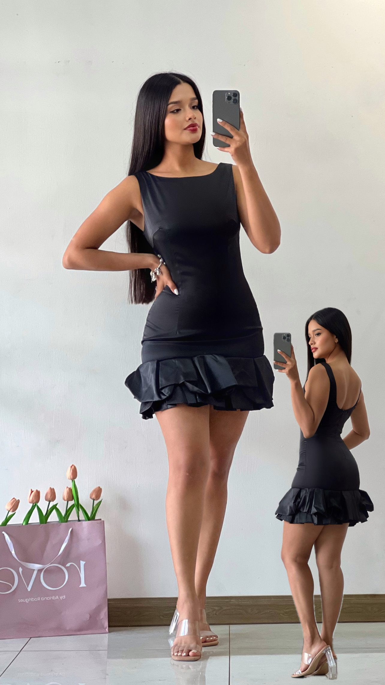 Vestido corto satén negro con vuelos