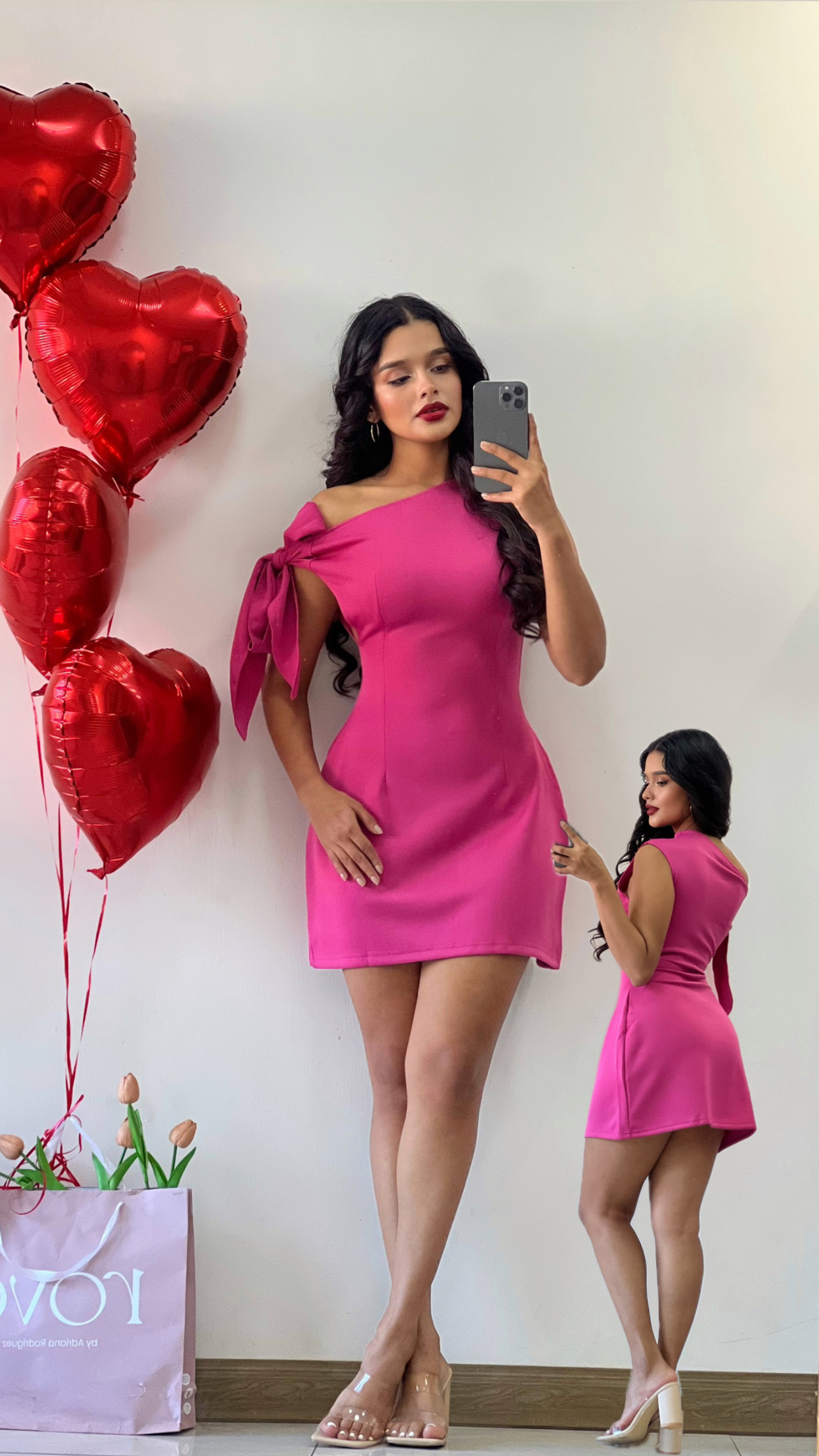 Vestido corto fucsia cintura