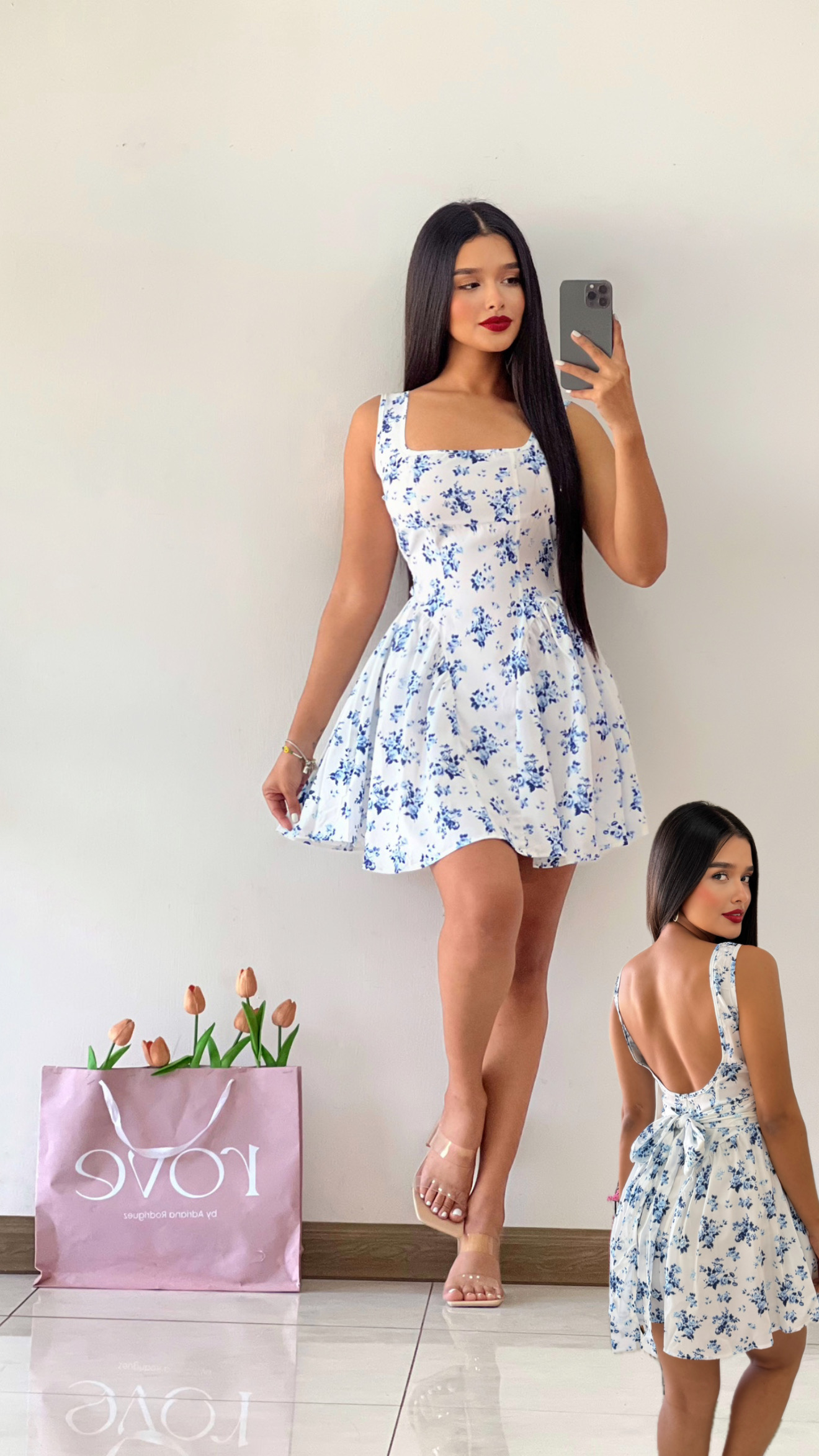 Vestido corto estampado floral azul & b.