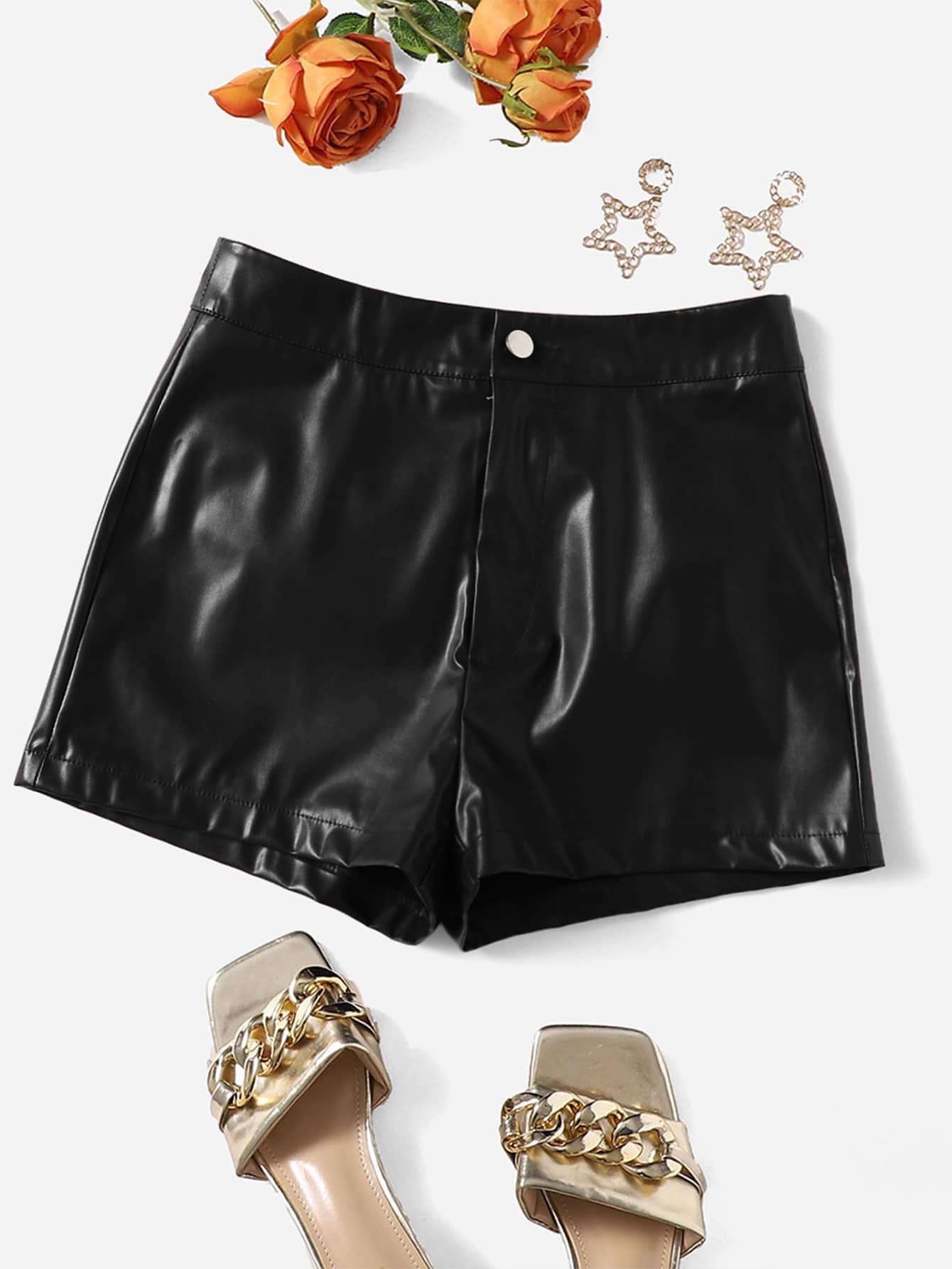 Short de cuerina